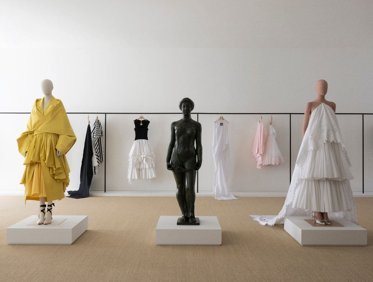 Top 6 Designer Dress Brands: Elegance, Craftsmanship, and Modern Luxur RIVERPEACE.CO Top 6 Designer Dress Brands: Elegance, Craftsmanship, and Modern Luxur RIVERPEACE.CO