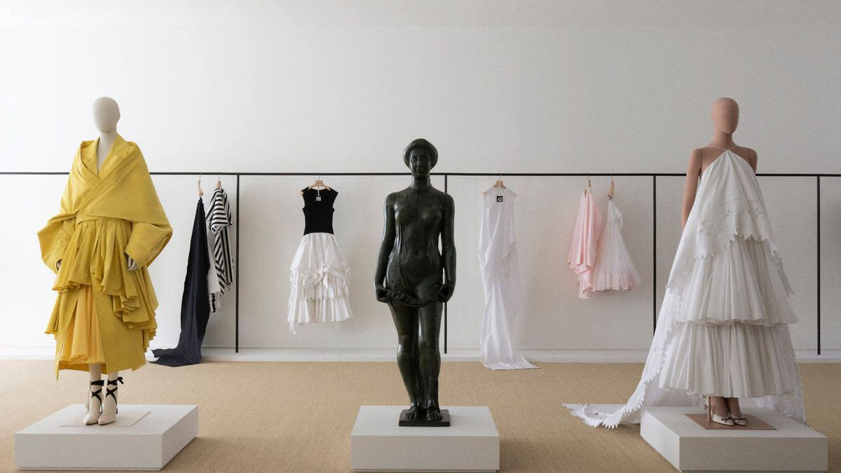 Top 6 Designer Dress Brands: Elegance, Craftsmanship, and Modern Luxury