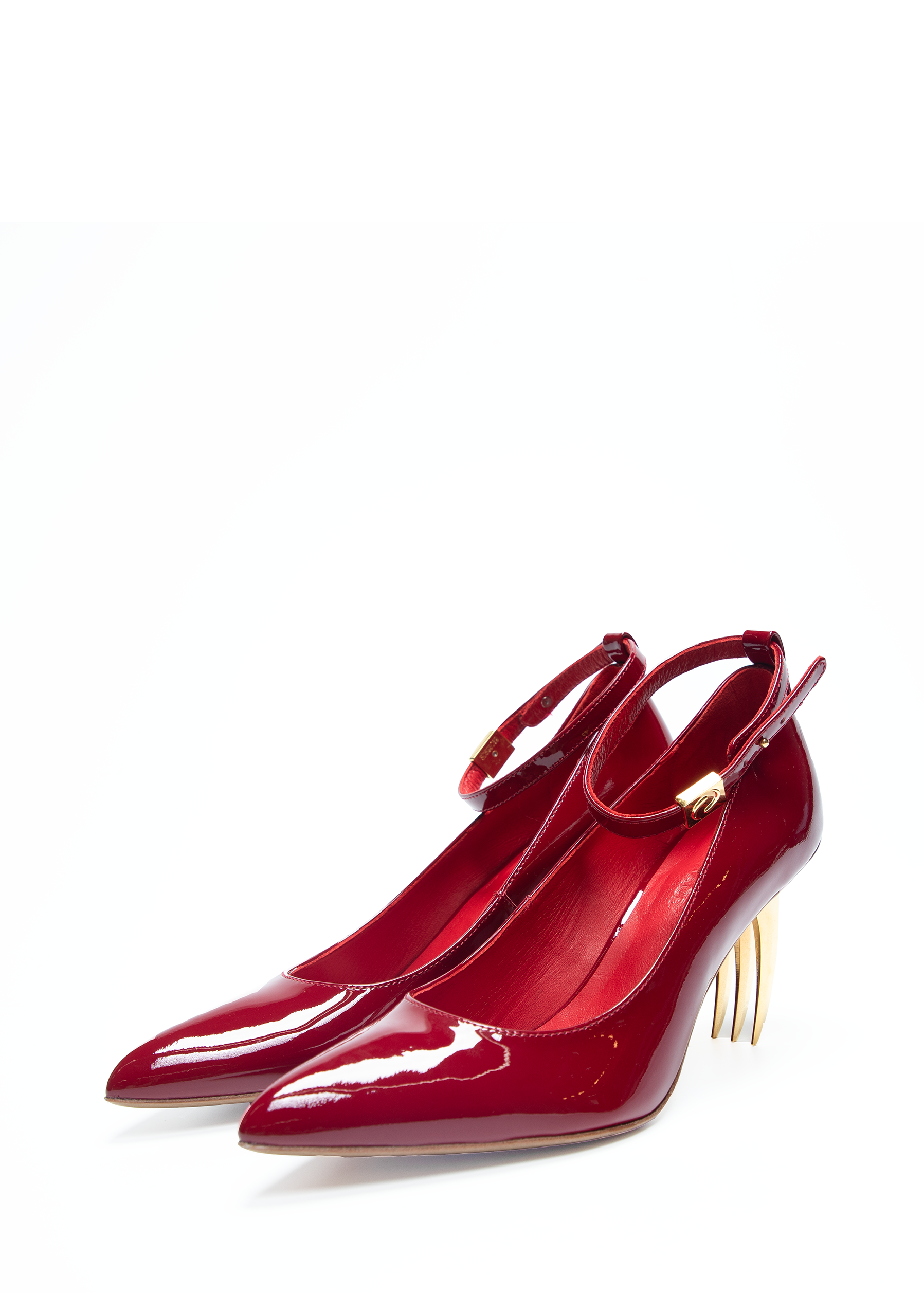 Blade Heels in Red with Rlogo